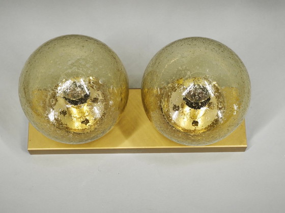 Aplique doble checo Space Age de los años 70 con globos de cristal burbuja ámbar – Latón, Vidrio (photo 13 of 14)