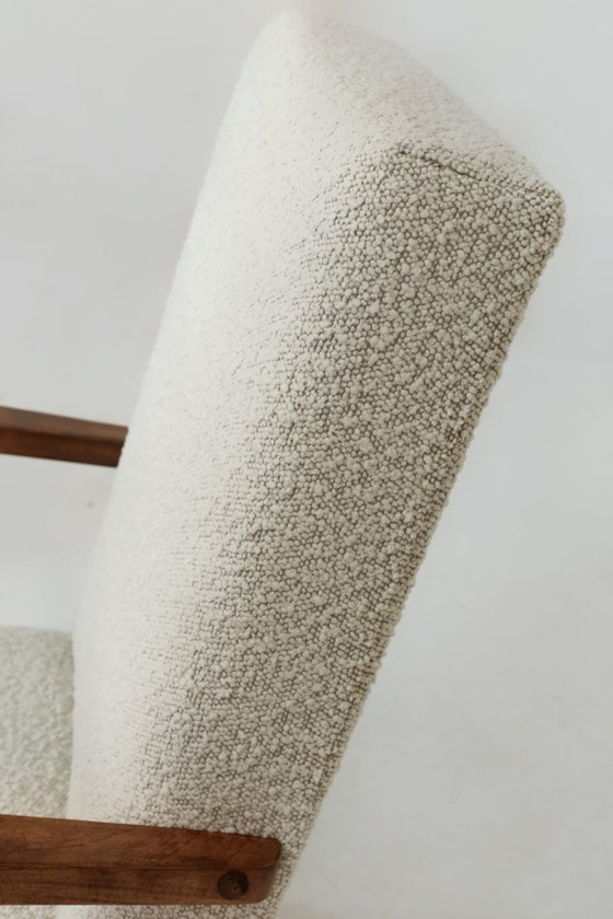 Image 1 of Pair of longue chairs off white bouclé modern design 