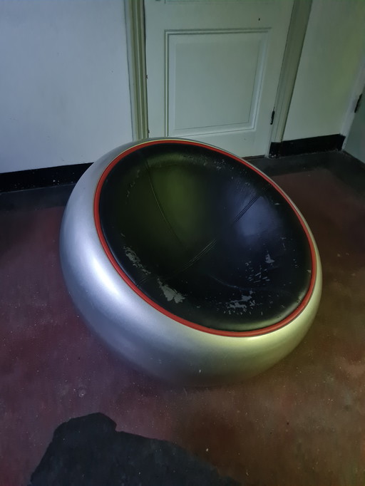 Rare Egg pod chair