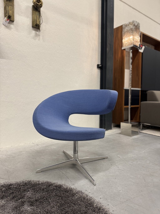 Sillón giratorio Varier Peel Club de tela azul