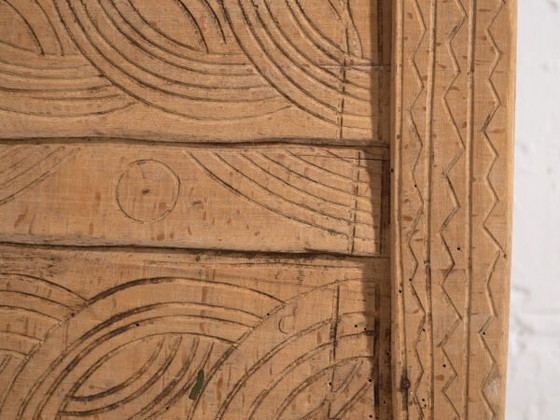 Antieke volksgesneden kist van grenenhout – Centraal-Europa, circa 1850 – Opbergkast, Rustic (photo 24 of 40)