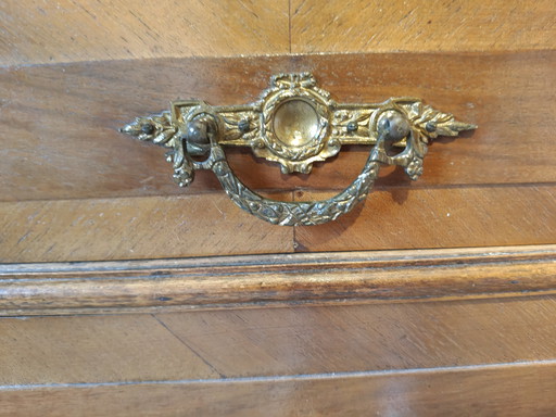 Commode à plateau en marbre