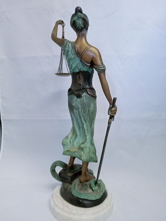 Bronze Sculpture of Lady Justice on a Marble Pedestal, Brown, Klassiek (photo 5 of 9)