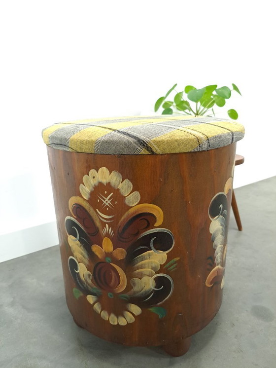 Image 1 of Sgabello in legno di Svezia