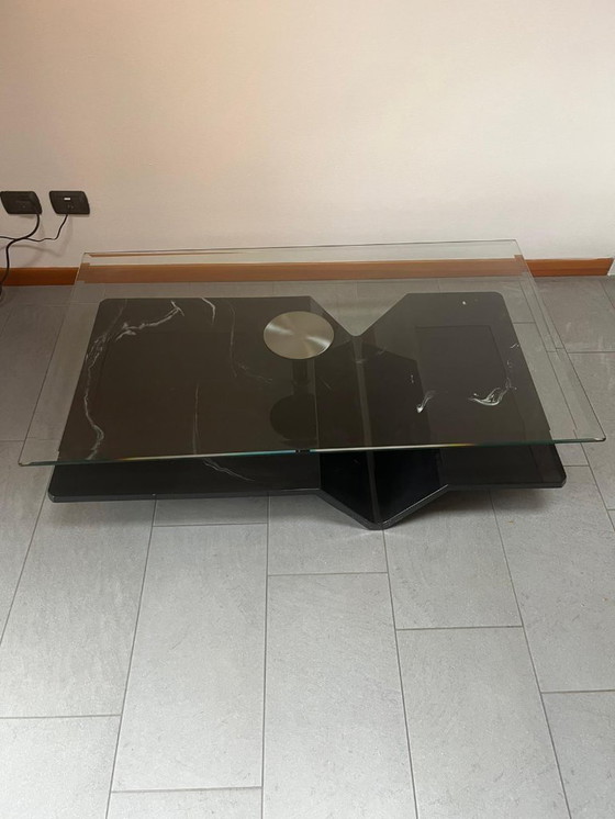 Image 1 of Table basse en marbre et verre des années 1960-1970, design inspiré de l'ère spatiale.