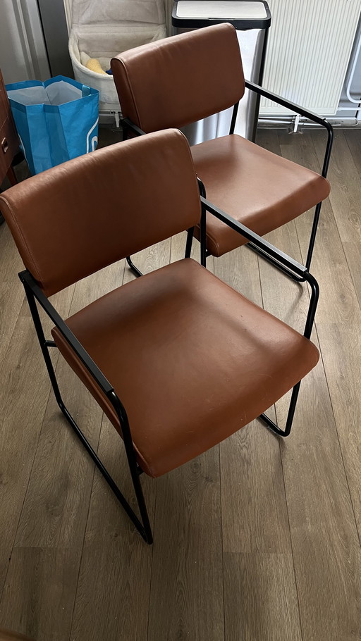 2x Harvink eetkamerstoelen “Duck”