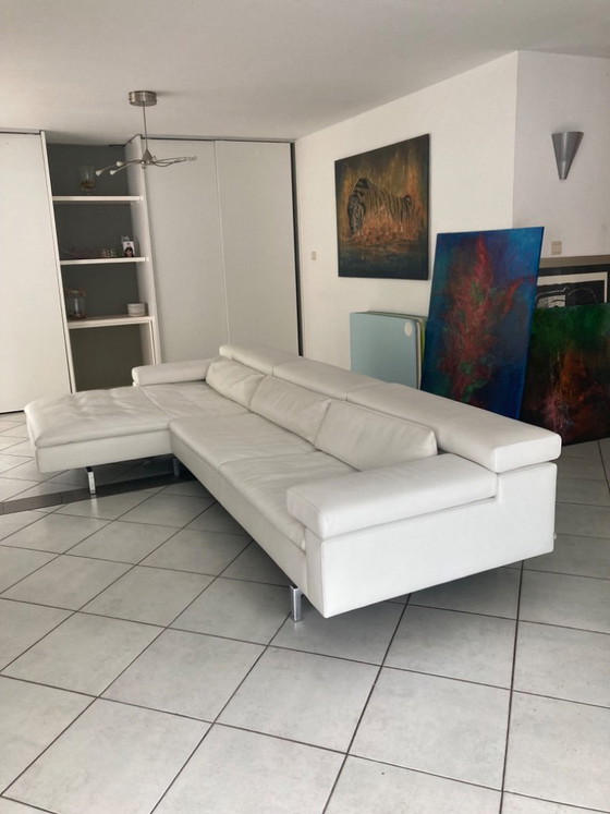Bellissima poltrona Jori Shiva con chaise longue in pelle Lipano bianca. – Divani, Leather, Metal (photo 4 of 10)