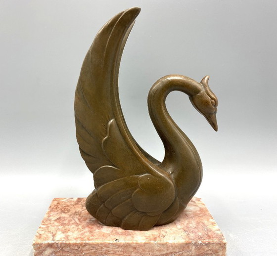 Image 1 of Buchstütze „Schwan 1“ im Art-Deco-Stil – Statue auf Marmorsockel – Frankreich, ca. 1930