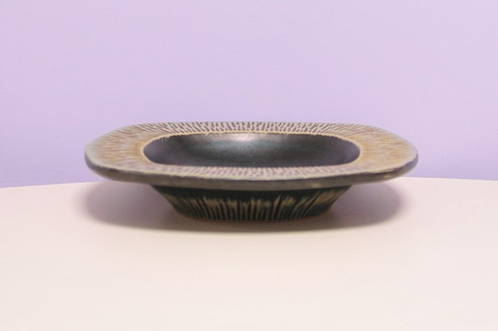 Image 1 of square green bowl Hedehus Keramik