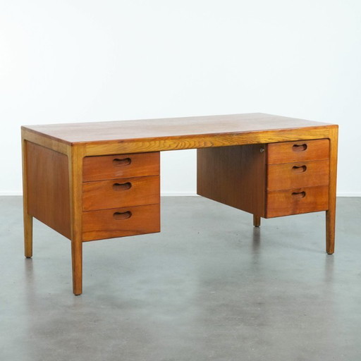 Bureau design allemand vintage des années 1960, signé Hartmunt Lohmeyer pour Wilkhahn, avec 6 tiroirs.