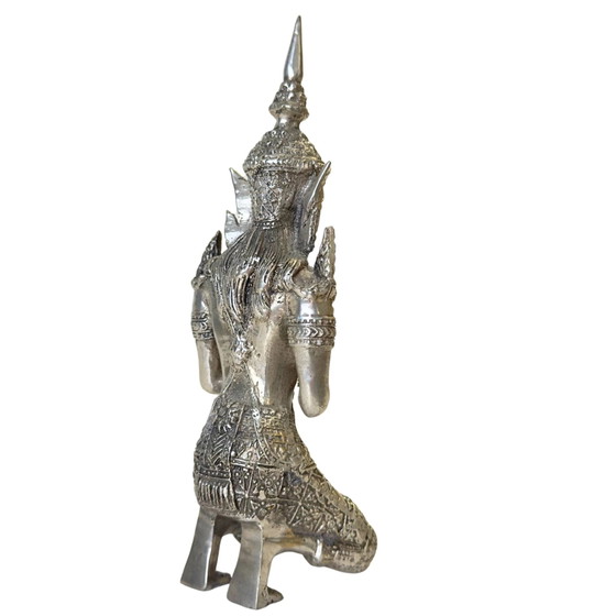 Versilbertes Thai Thepanom Engelspaar – Tempelwächter – 18 cm & 17 cm – Bildhauerei, Metal (photo 5 of 10)