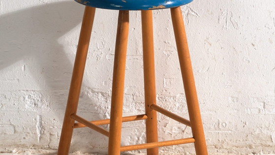 Taburete de madera antiguo con asiento redondo – Europa Central, circa 1950 – Rustic (photo 3 of 40)