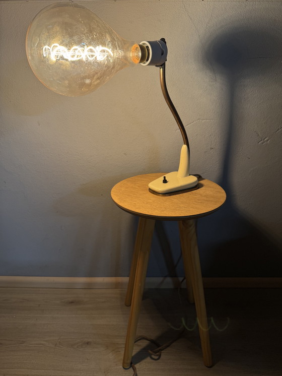 Image 1 of Vintage tafellamp met messing arm