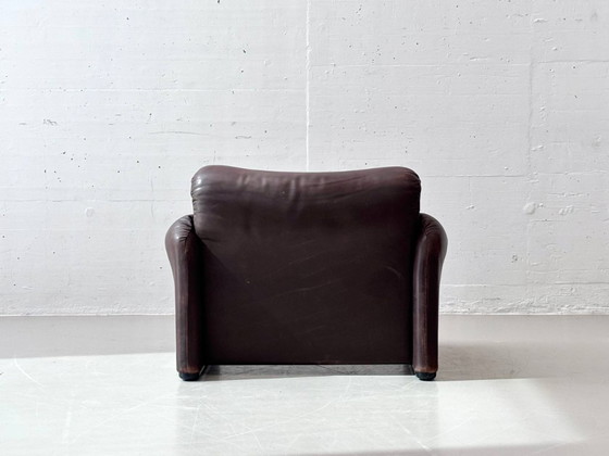 Image 1 of Maralunga Ledersessel mit Ottoman von Vico Magistretti für Cassina, Italien, 1970er Jahre