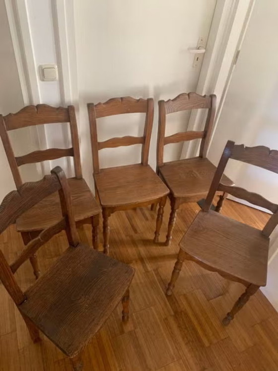 Image 1 of 5 Eiken Houten Stoeltjes Met Ronde Pootjes