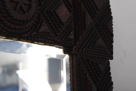 Antique Tramp Art wall mirror brutalism chip carving 1900 – Wood, Brutalist (photo 10 of 17)