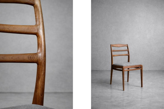 Image 1 of Elegante dänische Mid-Century-Stühle aus Teakholz und grauem Stoff, 1960er Jahre, 4er-Set