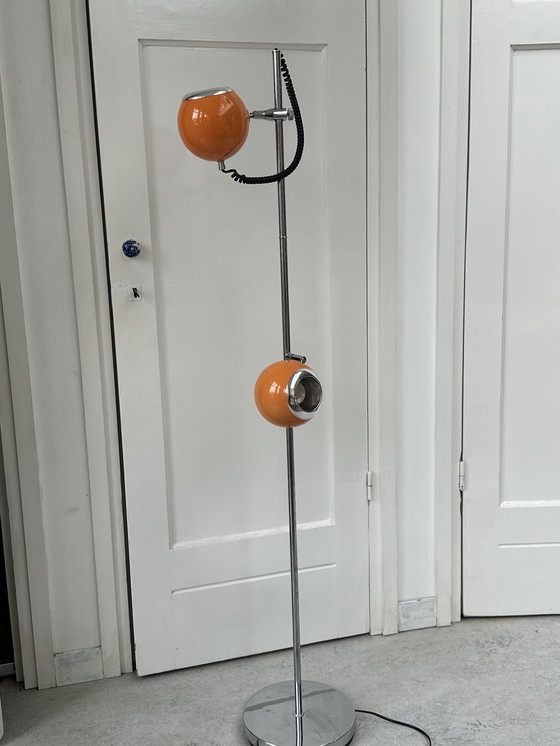 Image 1 of Stalamp Augenlampe orange Leitmotiv