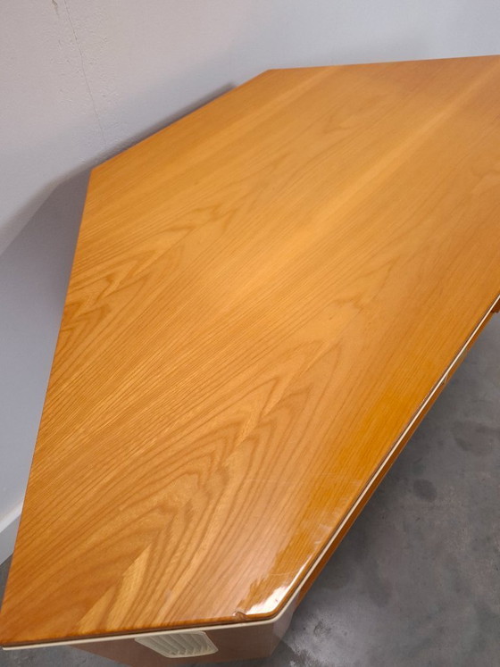 Image 1 of Mueble bar esquinero giratorio con espejo