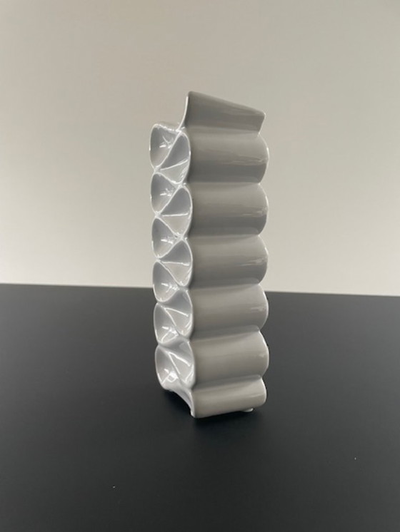 Image 1 of Design vase “Wave” in white ceramic