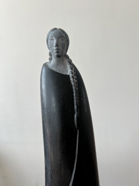 Image 1 of Juan Heredia – « Tawaq'u » (2024) Sculpture statue en pierre de basalte