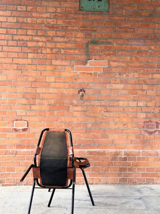 Set van 2 Vintage Les Arcs Stoelen van Charlotte Perriand | Dal Vera Cognac Lederen Stoel Jaren 70 (photo 6 of 8)