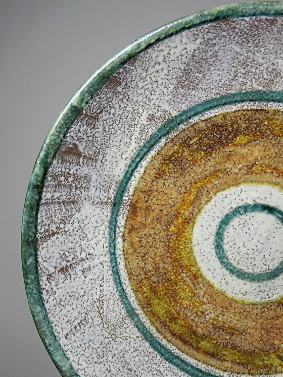 Image 1 of Grande ciotola artistica in ceramica vintage degli anni '50-'60, adatta come decorazione da parete o come fruttiera.