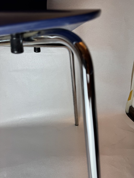 Image 1 of Set of 2 original Arne Jacobsen "Mosquito Chairs" model 3105 for Fritz Hansen (2003)