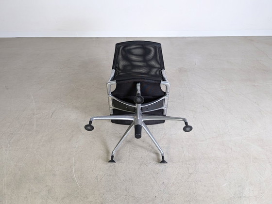 Image 1 of Silla de oficina Vitra Medapal, silla ejecutiva, silla de diseño, respaldo de malla