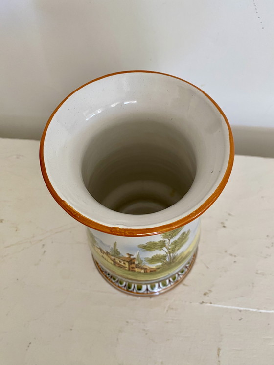 Image 1 of Vase ancien peint à la main