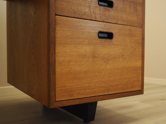 Executive Schreibtisch mit neun Schubladen und ausziehbarer Oberfläche, Teakfurnier, Nipu, Dänemark, 1970er (photo 9 of 21)