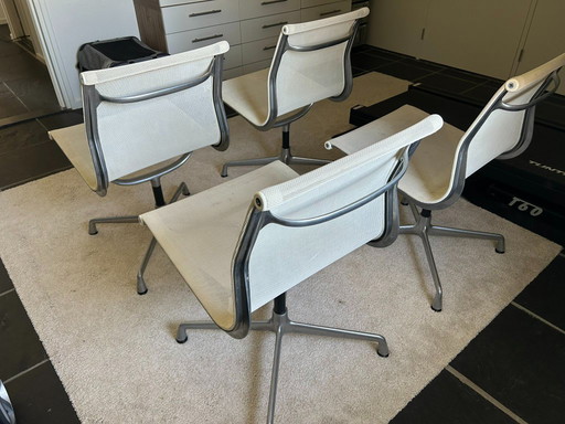 Vitra Eames Aluminium Chair EA 106 (set van 4) Wit Netweave