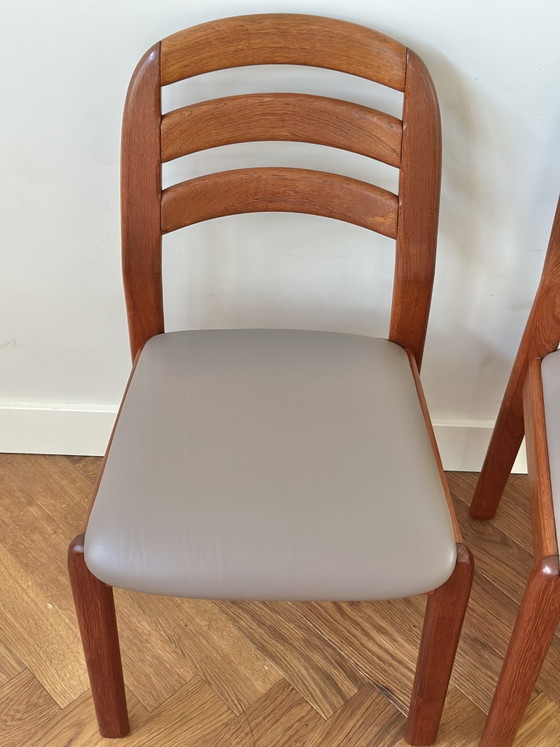 Image 1 of Set 4 vintage deens design stoelen DYRLUND jaren 50/60/70