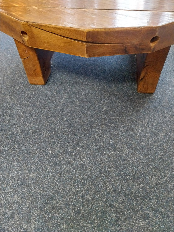 Image 1 of 1 x brutalistischer, schwerer Couchtisch aus Eiche aus den 1970er Jahren