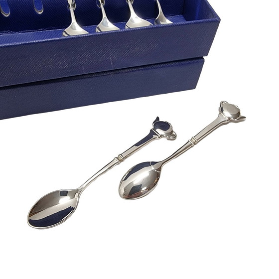 Image 1 of Cucchiaini da tè vintage placcati in argento con teiera