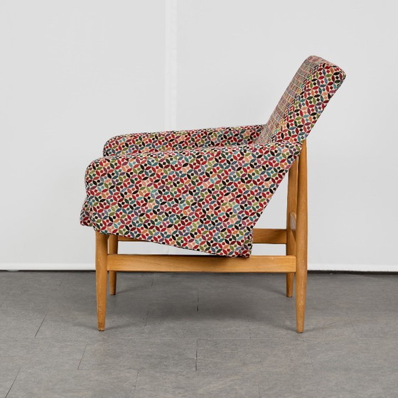 Fauteuil vintage, TON, années 1960, Tchécoslovaquie – Textile, Wood (photo 9 of 12)