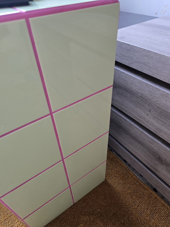 Image 1 of Mesa de azulejos 30x30x60H Verde y Rosa