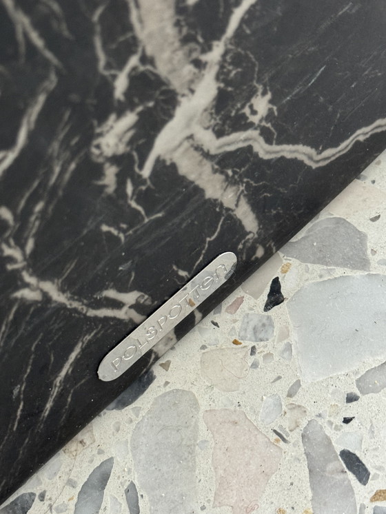 Image 1 of Mesa de centro ovalada con aspecto de mármol Polspotten