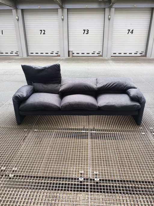 Cassina Maralunga 3 zits opnieuw bekleed klassieke stijl