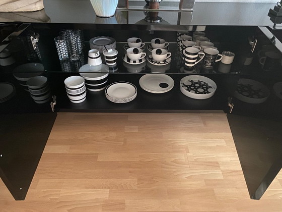 Image 1 of Credenza nera lucida