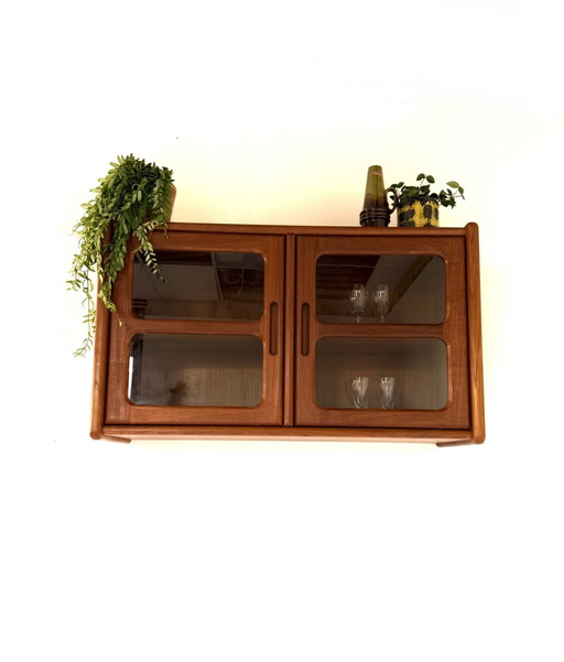 Vetrina vintage galleggiante in teak, Dyrlund '70