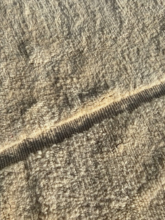 Image 1 of Handgeweven Marokkaans Mrirt-tapijt – 220 × 320 cm – Natuurlijke wol