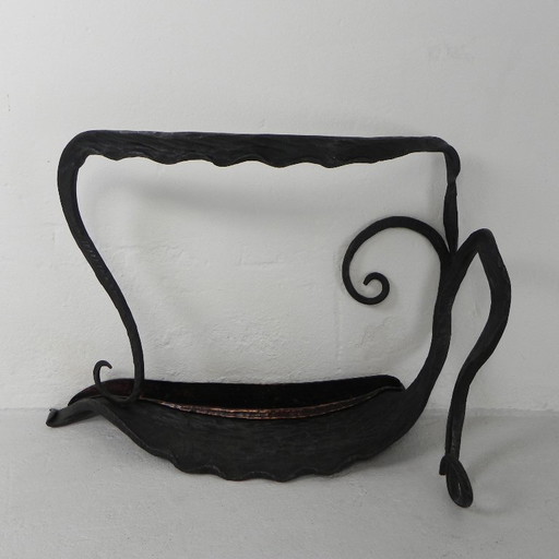 Art Nouveau paraplustandaard in staal en koper, handgesmeed, jaren 20