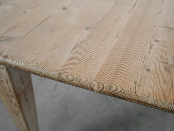 Image 1 of Kiefernholztisch, dänisches Design, 1990er Jahre, hergestellt in Dänemark