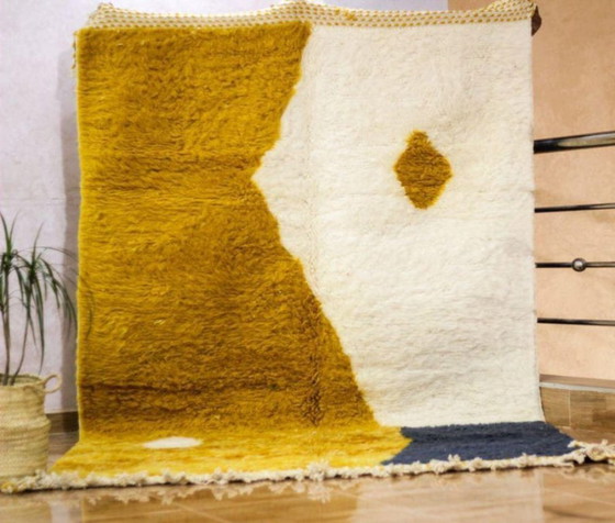 Image 1 of Traditional handmade carpet 250cmx150cm