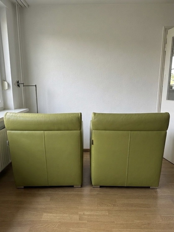 Image 1 of Ensemble de 2 fauteuils Artanova – Design suisse – Cuir vert citron de haute qualité