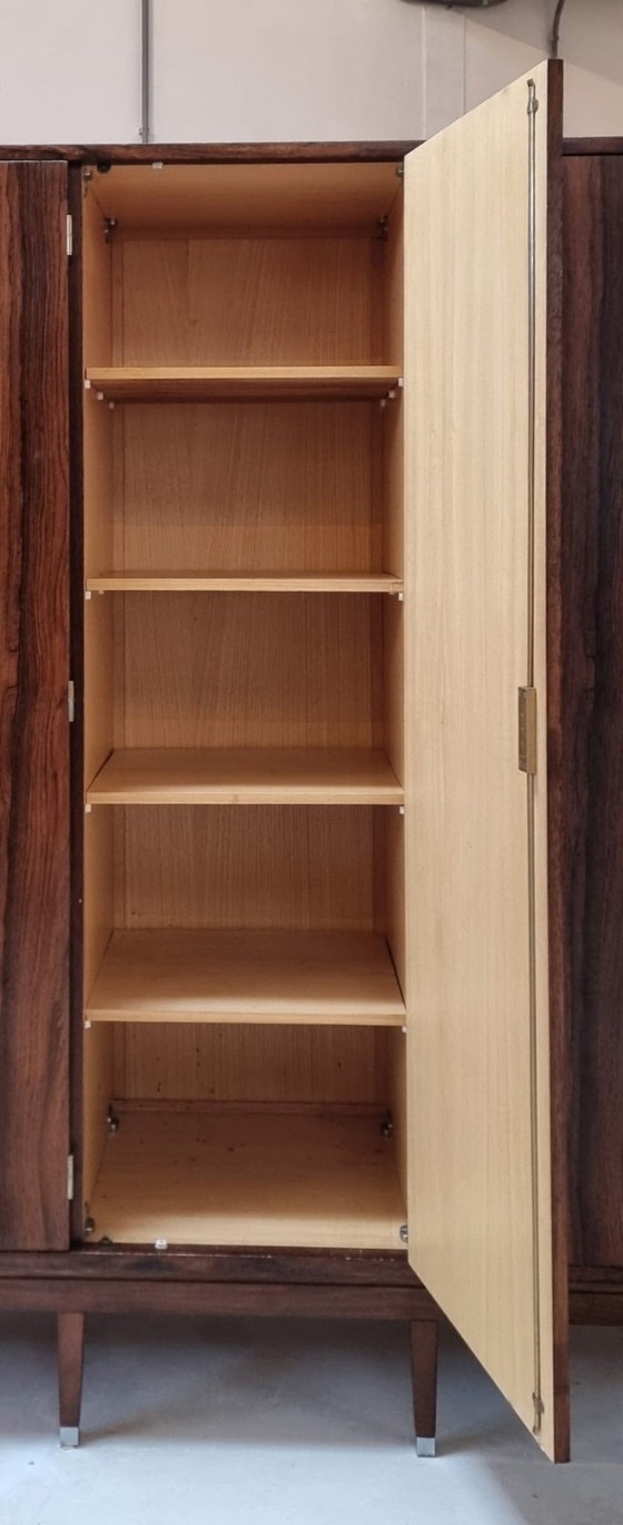 Image 1 of guardaroba di metà secolo