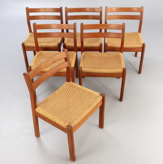 Image 1 of Serie von 6 Stühlen aus Teakholz und Korbgeflecht