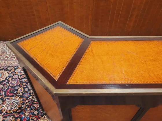 English Chesterfield mahogany bar fully upholstered in leather, Barstools (photo 9 of 22)
