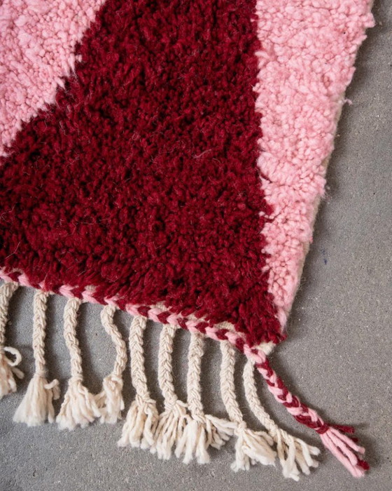 Image 1 of Off-white Moroccan rug with colorful patterns, 200cm x 250cm